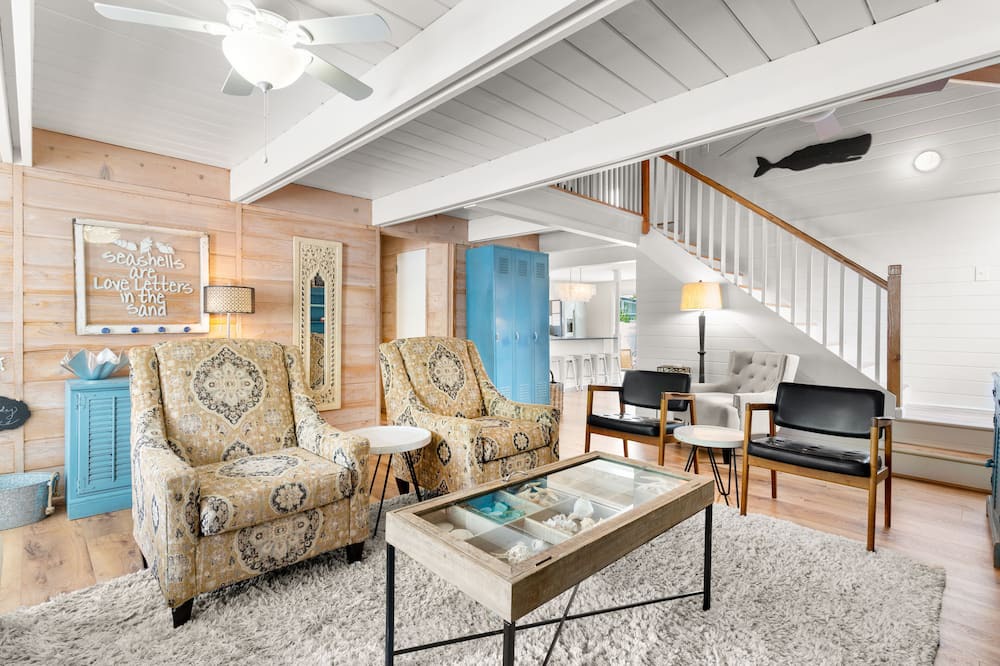 Photo of Livingroom in Rehoboth by the Sea