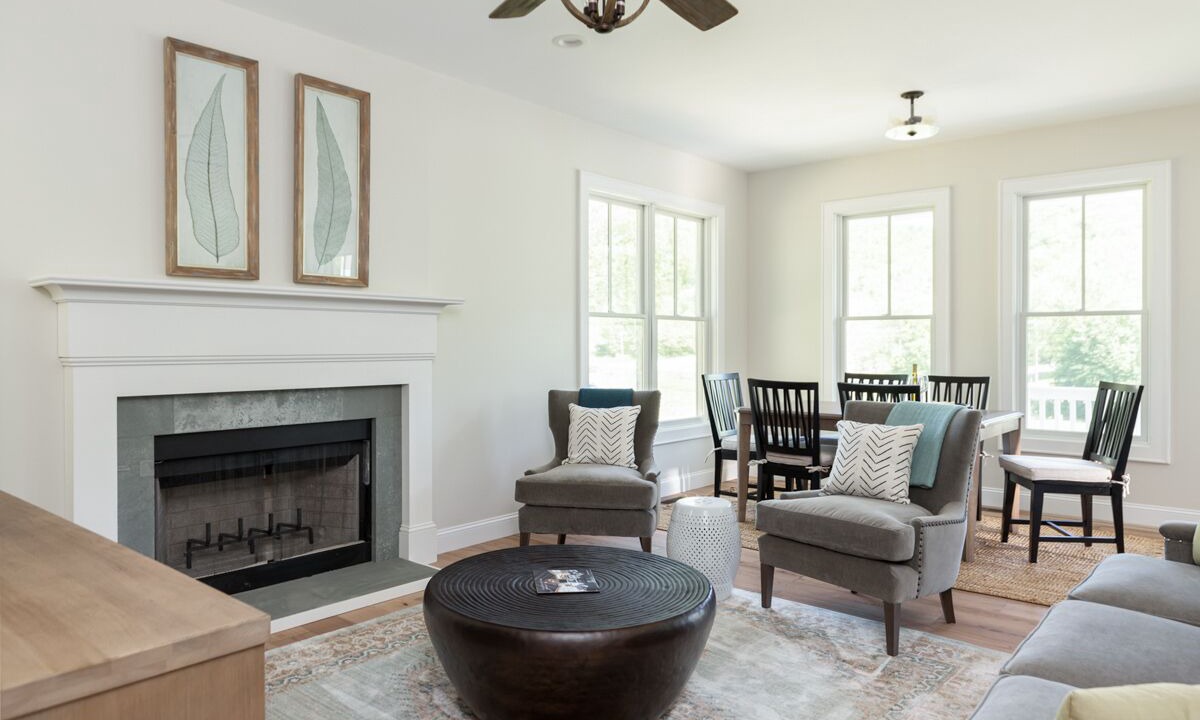 Photo of Livingroom in Warm Springs