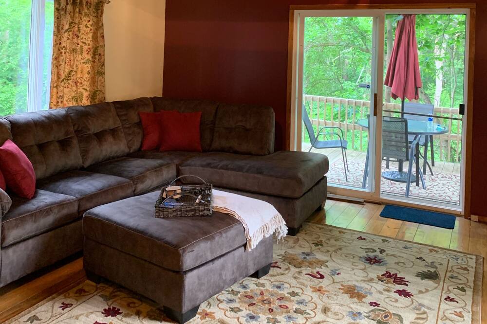 Photo of Livingroom in Taghkanic
