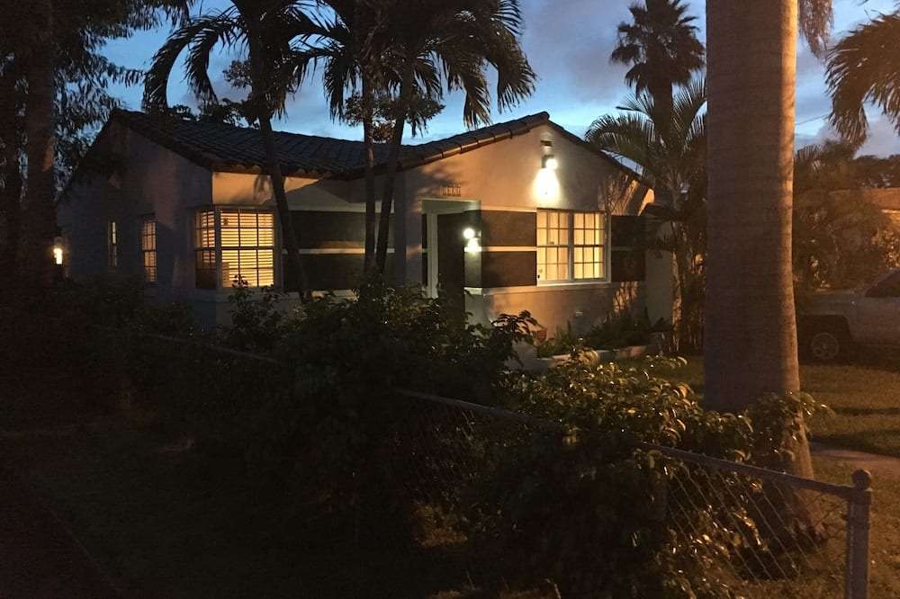 Photo of Outdoor in Miami Shores