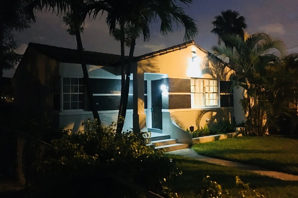 Photo of Outdoor in Miami Shores