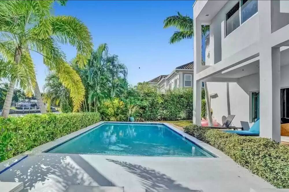 Photo of Outdoor in Lighthouse Point