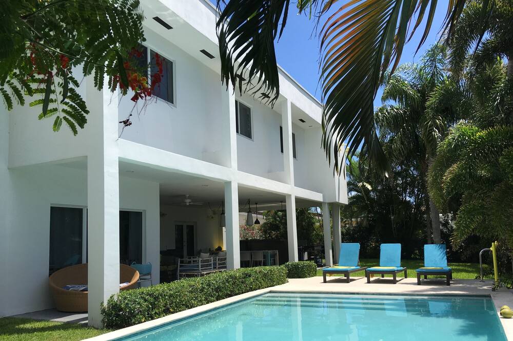 Photo of Outdoor in Lighthouse Point