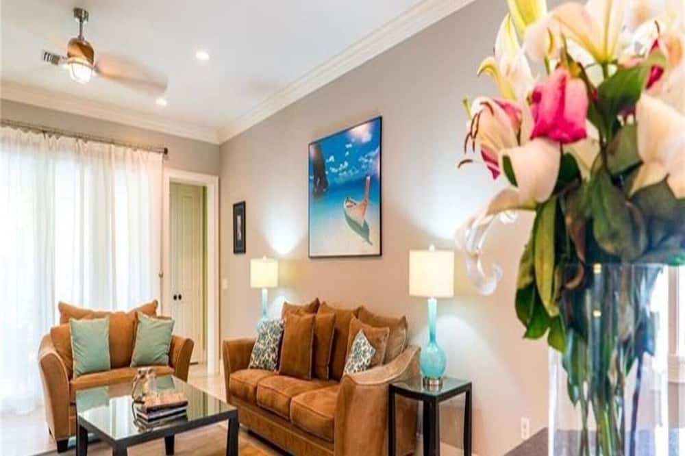 Photo of Livingroom in Victoria Park