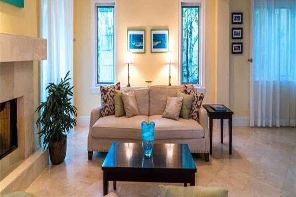 Photo of Livingroom in Victoria Park