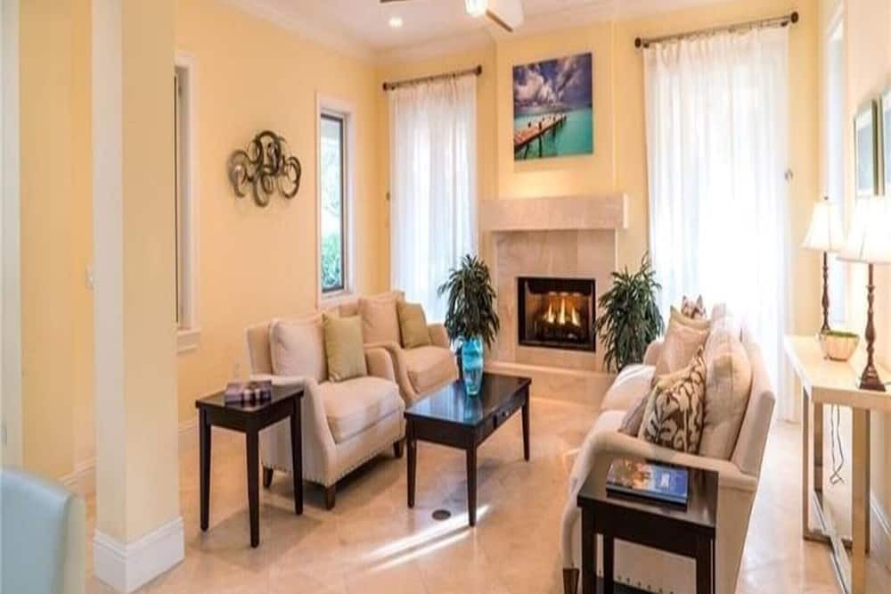 Photo of Livingroom in Victoria Park