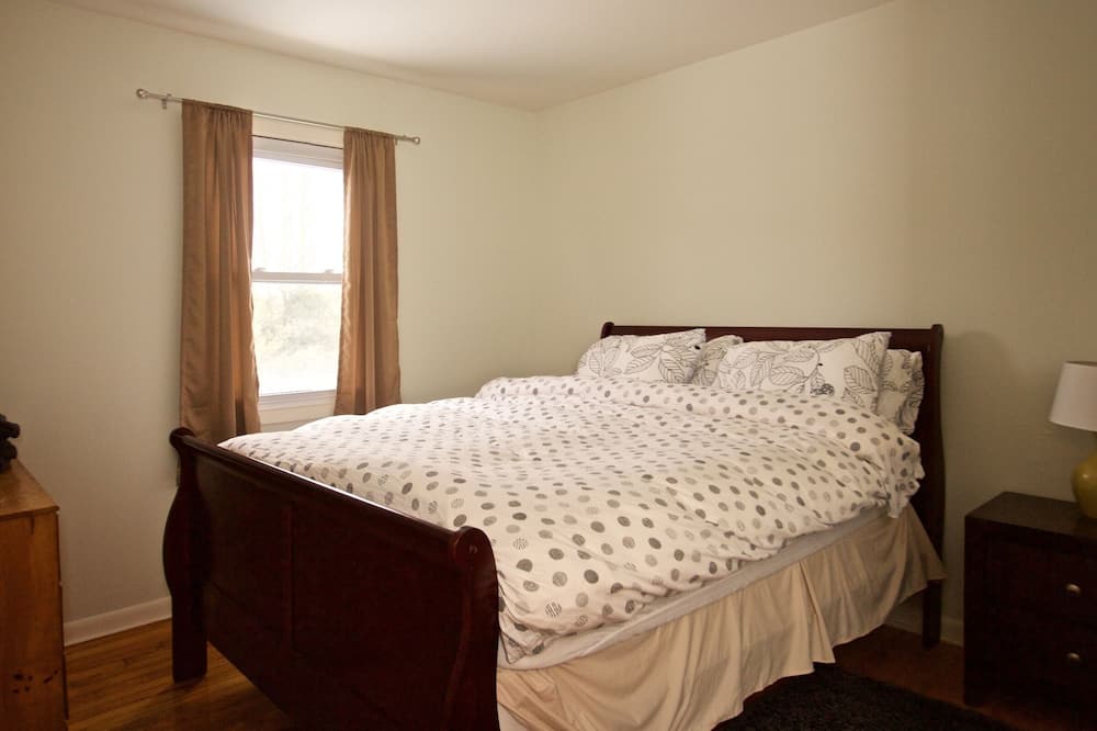 Photo of Bedroom in Chatham