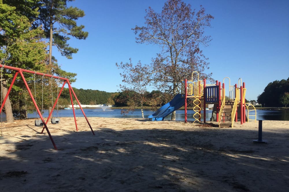 Photo of Others in Assateague Pointe
