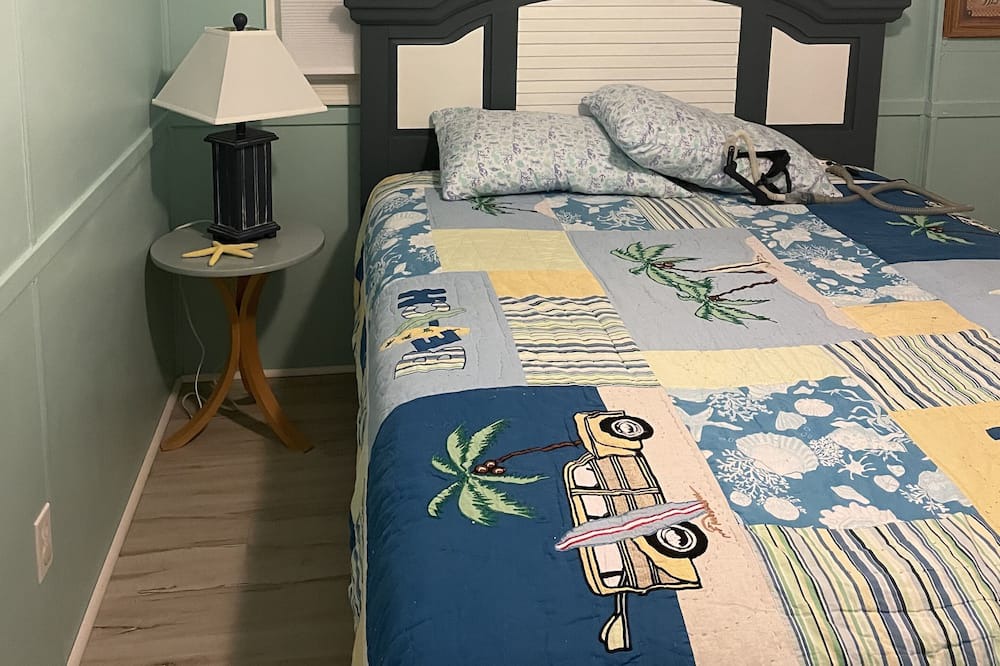 Photo of Bedroom in Assateague Pointe