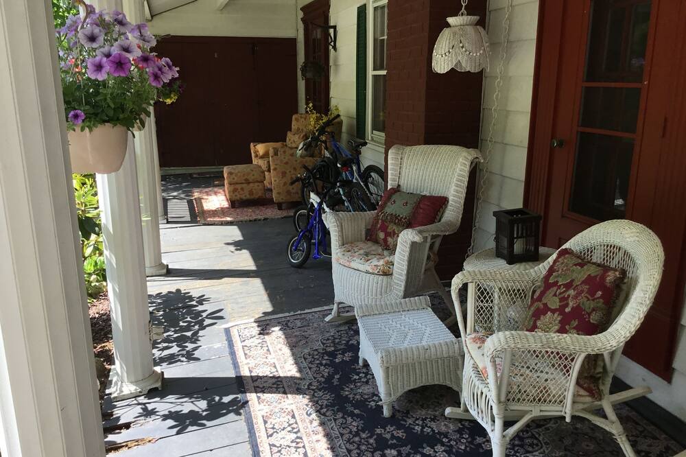 Photo of Patio Balcony in Cold Spring