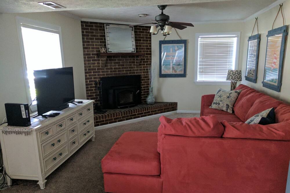 Photo of Livingroom in Rose Haven