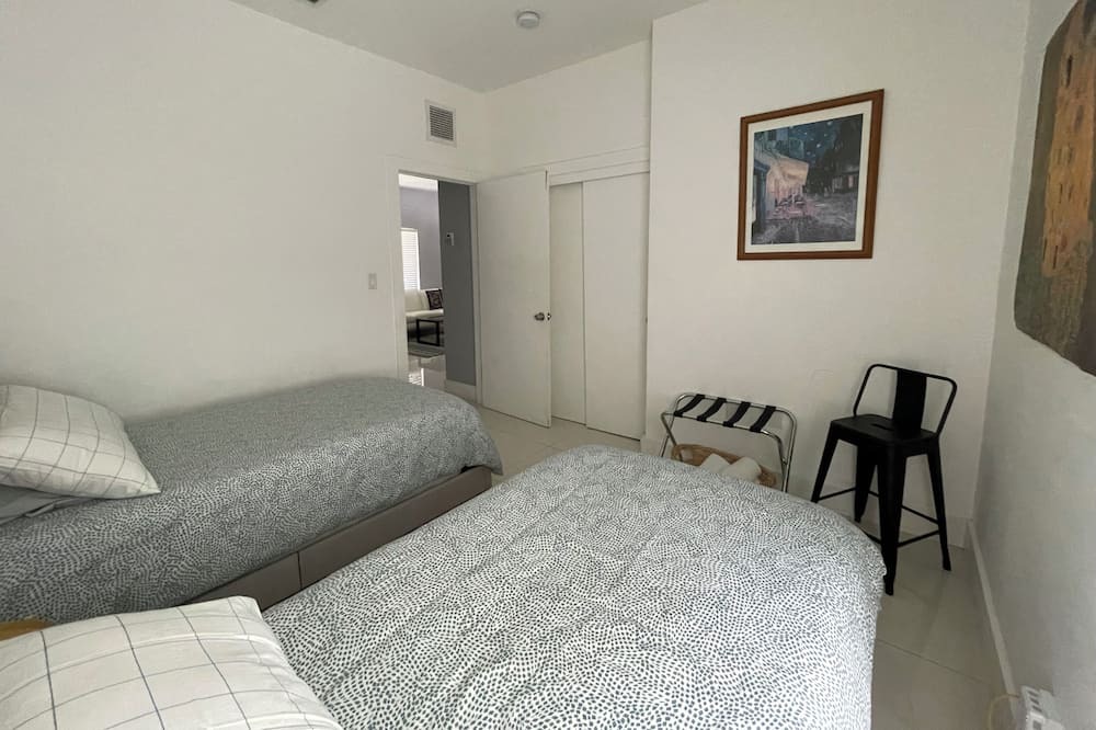 Photo of Bedroom in Miami Shores