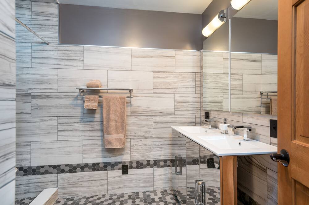 Photo of Bathroom in Taconic Lake