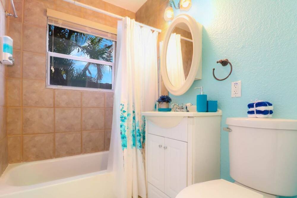 Photo of Bathroom in South Middle River