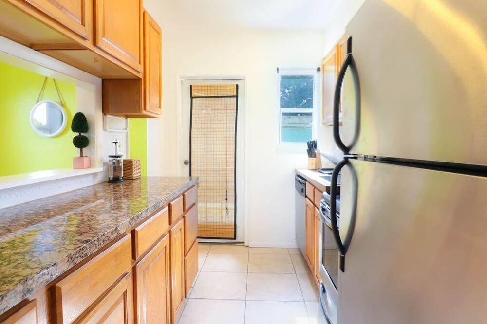 Photo of Kitchen in South Middle River