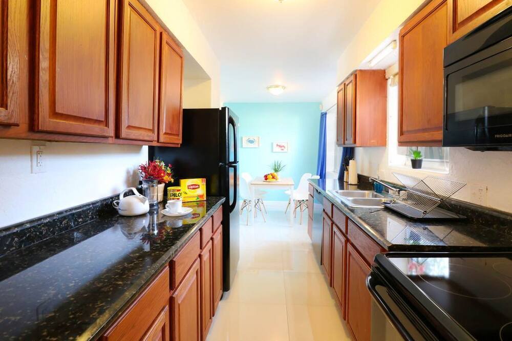 Photo of Kitchen in South Middle River