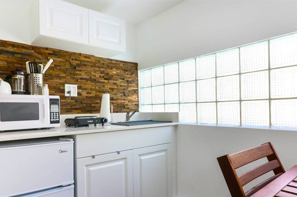 Photo of Kitchen in South Middle River