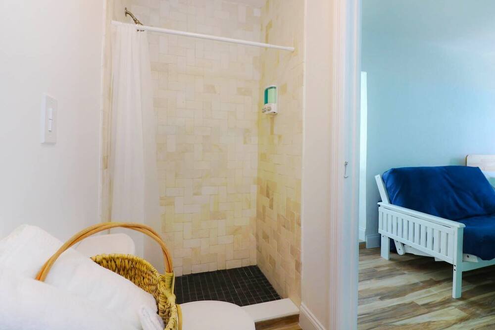 Photo of Bedroom in South Middle River