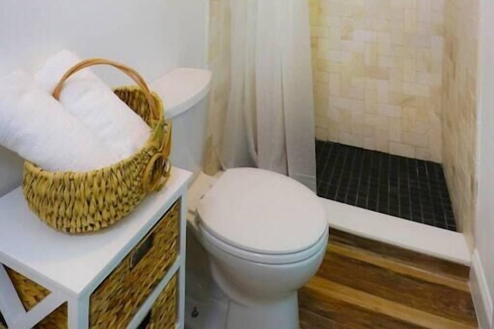 Photo of Bathroom in South Middle River