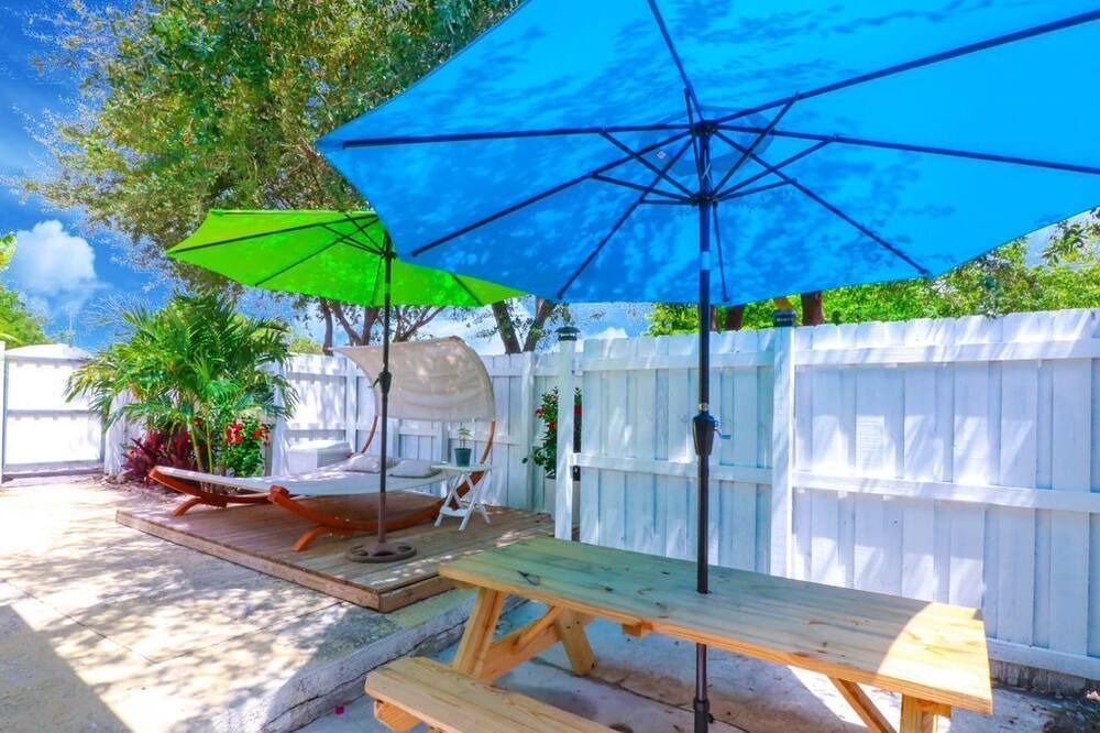 Photo of Patio Balcony in South Middle River