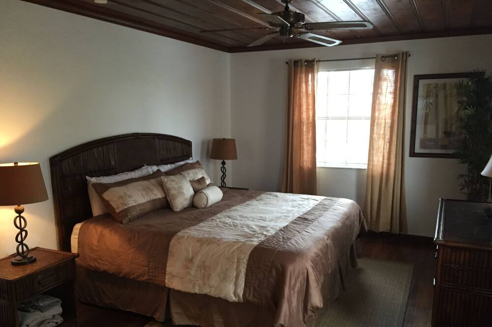 Photo of Bedroom in Deerfield Beach