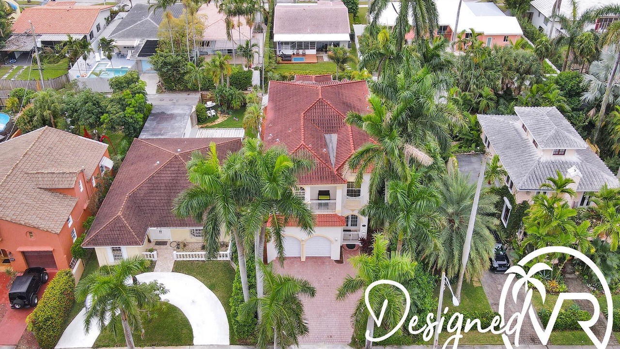 Photo of Outdoor in Hollywood Lakes