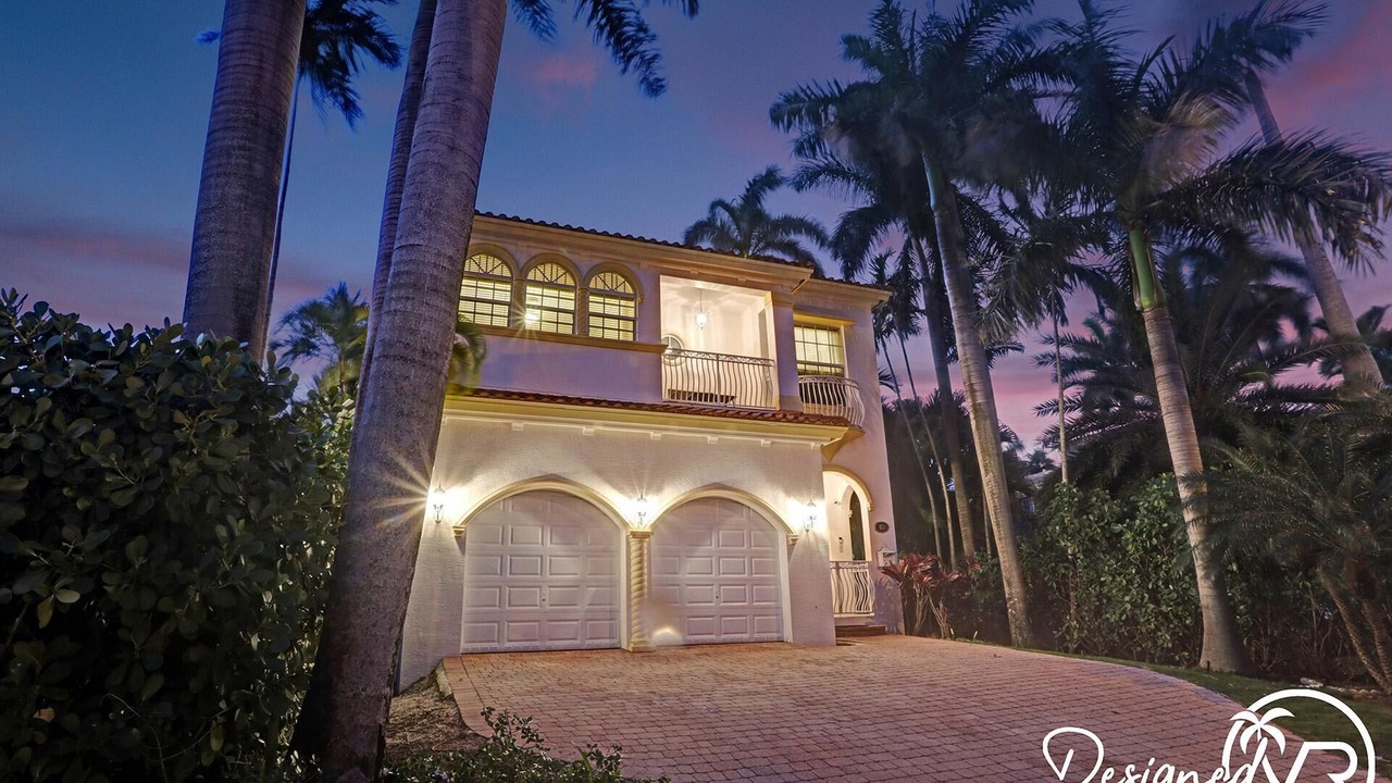 Photo of Outdoor in Hollywood Lakes