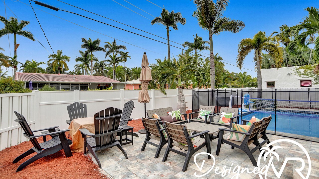 Photo of Outdoor in Hollywood Lakes