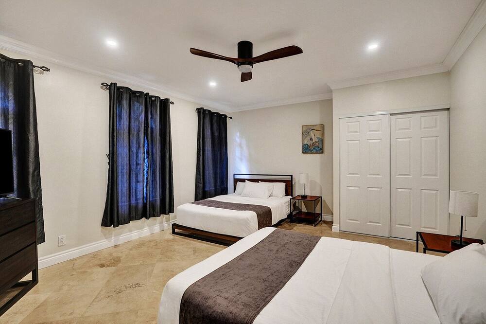Photo of Bedroom in South Lake