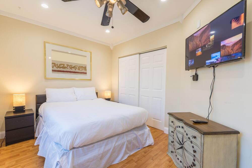 Photo of Bedroom in Highland Garden