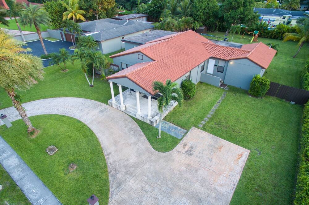 Photo of Outdoor in Highland Garden