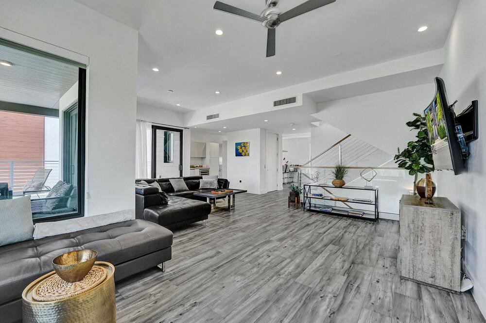 Photo of Livingroom in North Beach