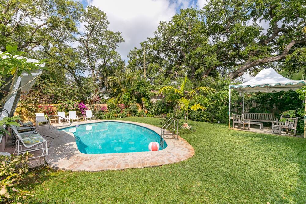 Photo of Outdoor in River Oaks