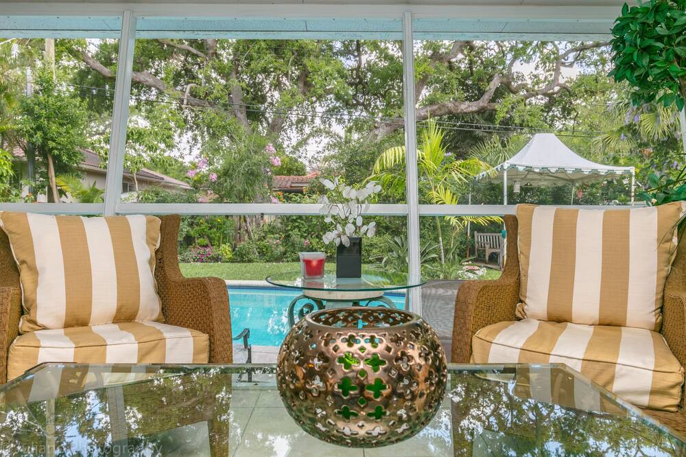 Photo of Patio Balcony in River Oaks