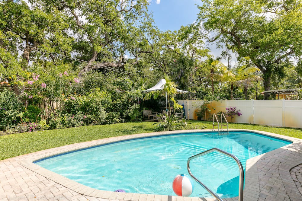 Photo of Outdoor in River Oaks