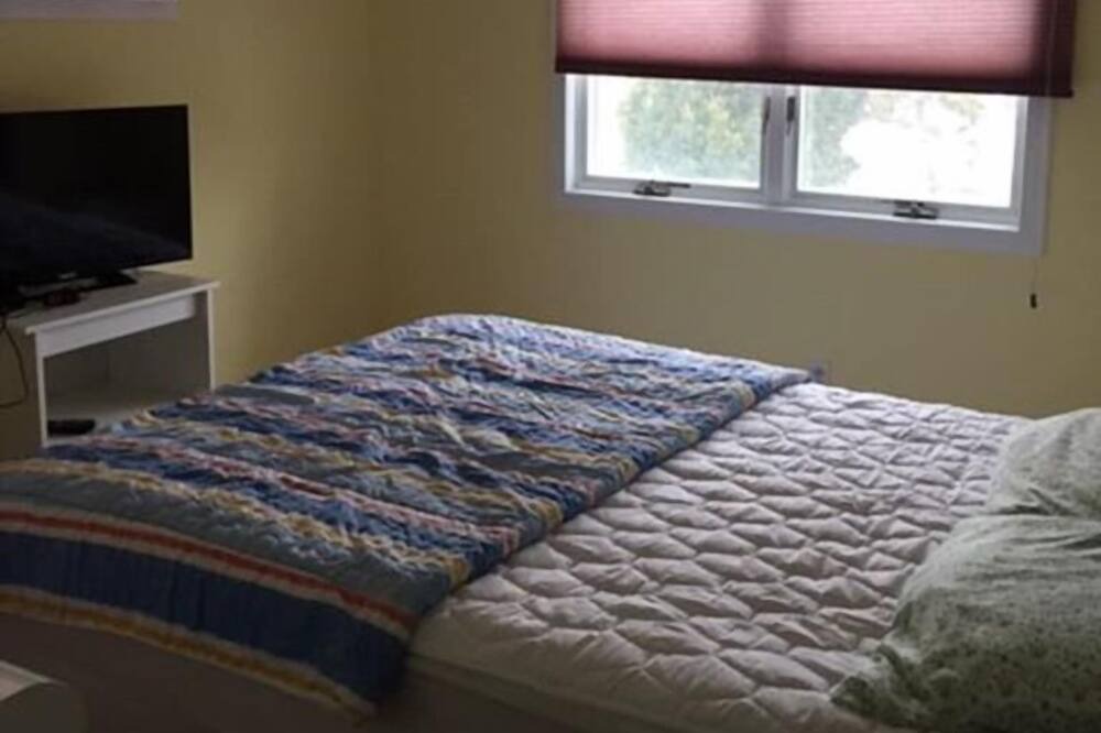 Photo of Bedroom in Ship Bottom