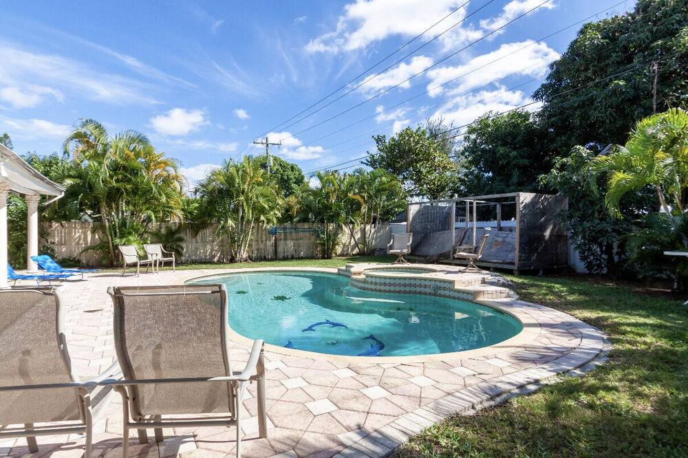 Photo of Outdoor in Hialeah