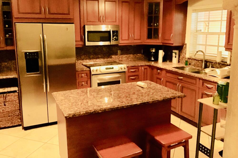 Photo of Kitchen in Hialeah