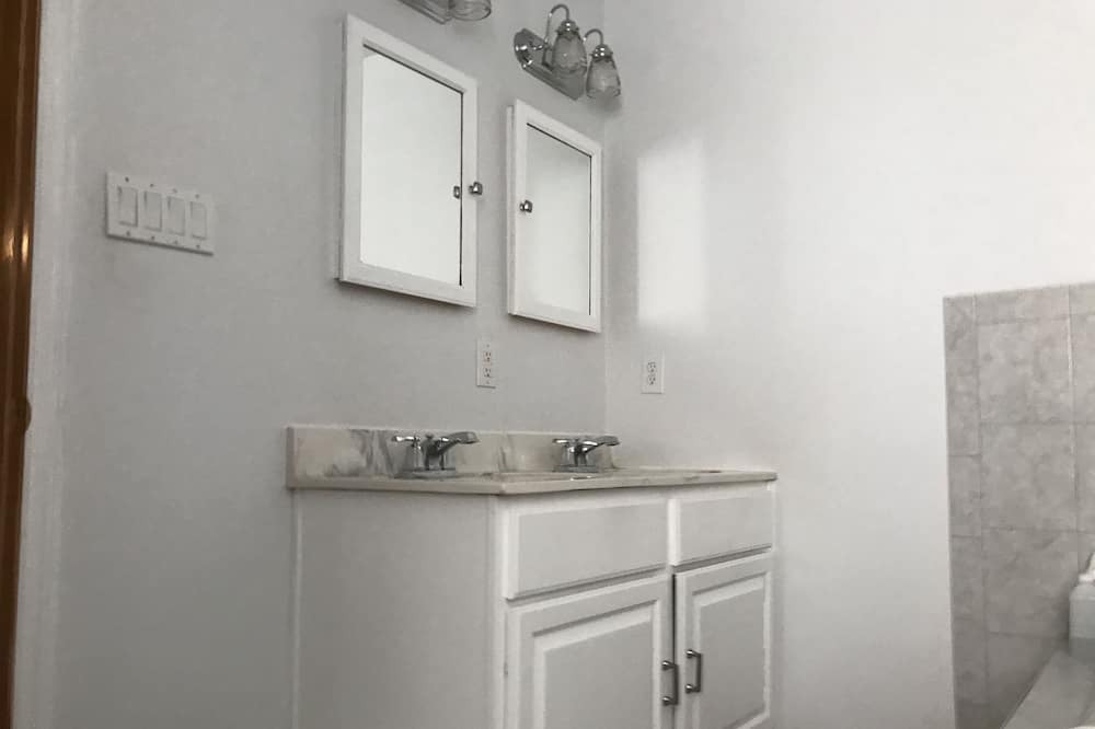 Photo of Bathroom in Paterson