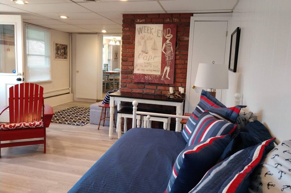 Photo of Livingroom in West Chatham