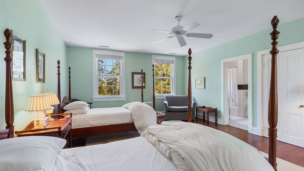 Photo of Bedroom in Saluda