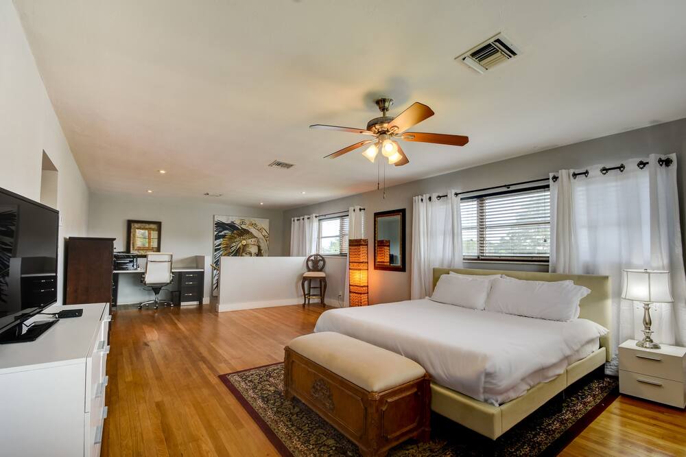 Photo of Bedroom in Highland Garden