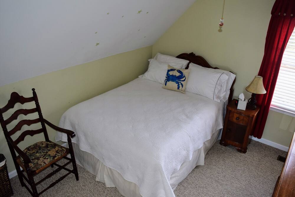 Photo of Bedroom in Earlville