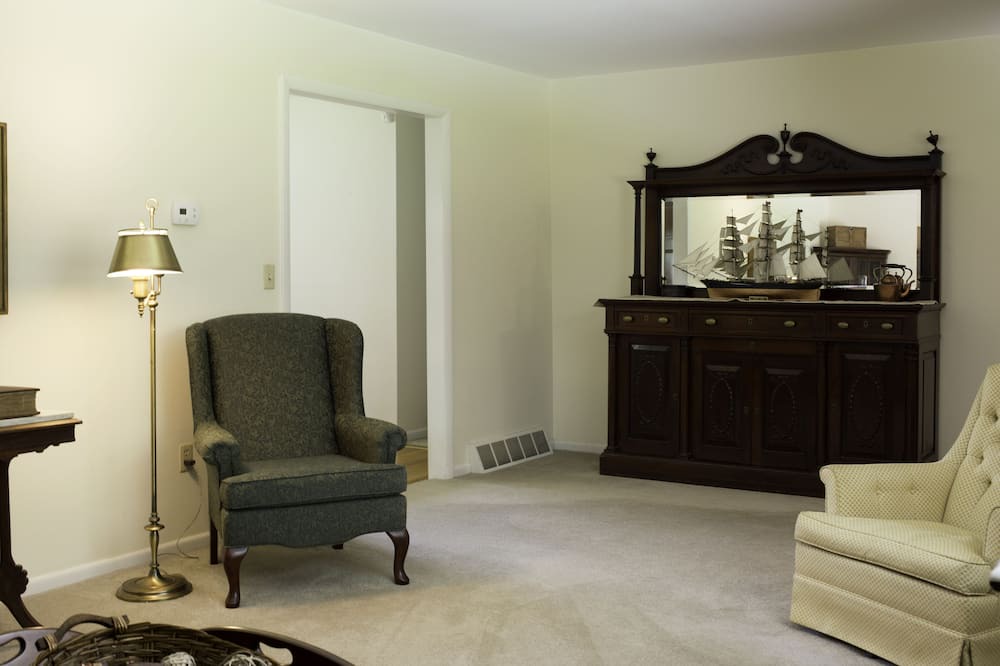 Photo of Livingroom in Little Creek