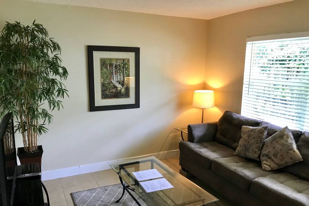 Photo of Livingroom in Croissant Park