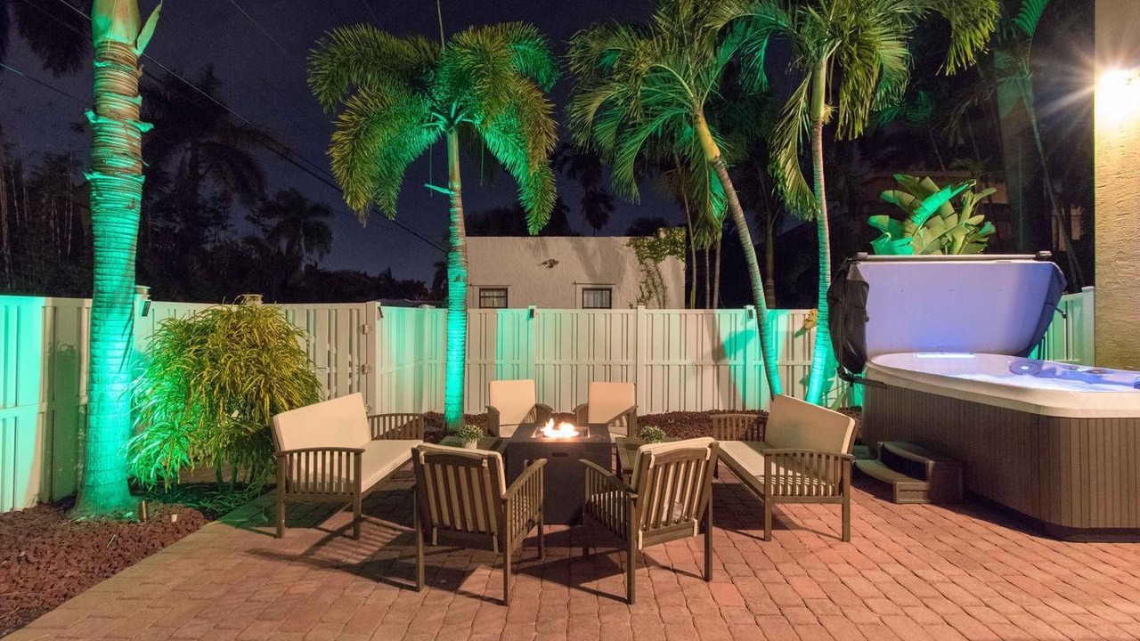 Photo of Livingroom in Hollywood Lakes