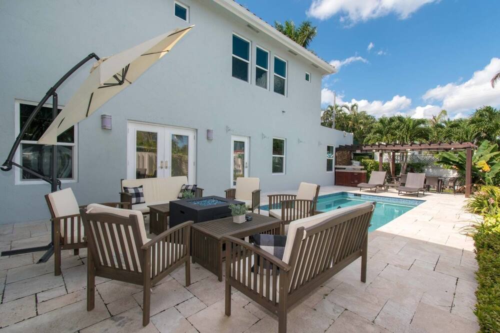 Photo of Patio Balcony in Hollywood Lakes