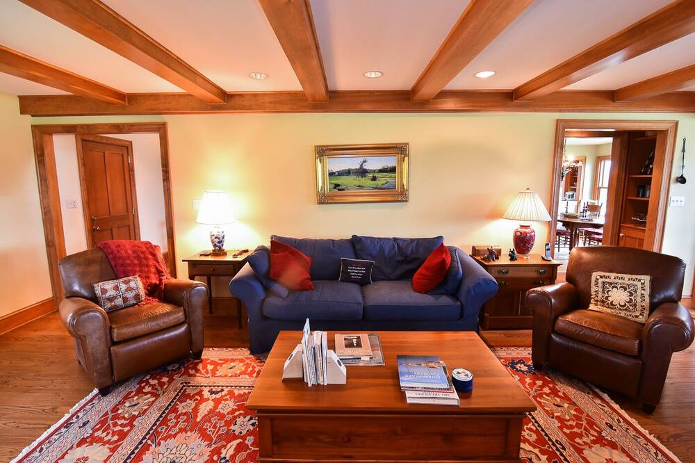 Photo of Livingroom in Greenbush