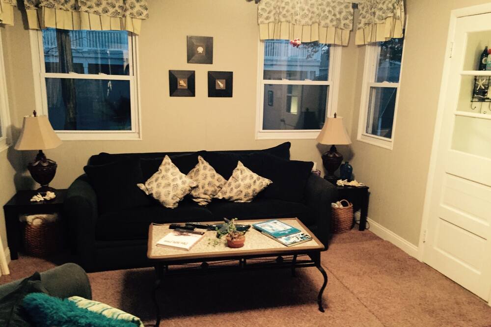Photo of Bedroom in Town Bank
