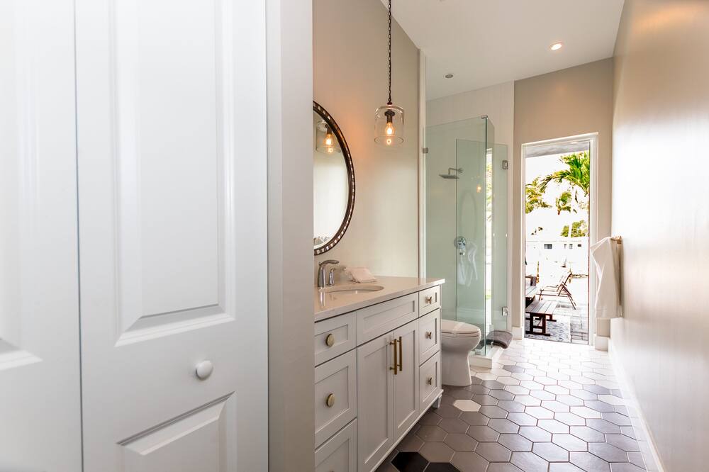 Photo of Bathroom in Pompano Isles
